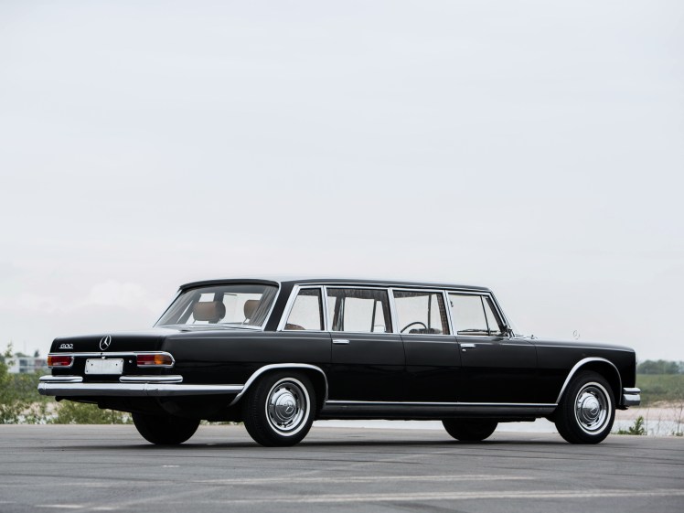 mercedes-benz_600_4-door_pullman_limousine_4