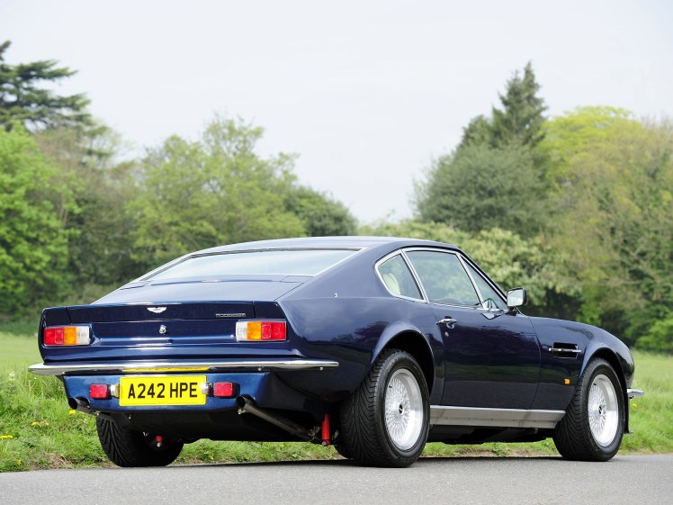 1977 Aston Martin V8 Vantage (rear)