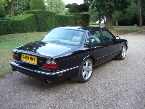 Jaguar XJR 1998 (rear)