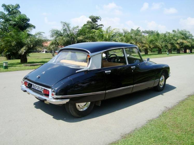 Citroen DS (rear)