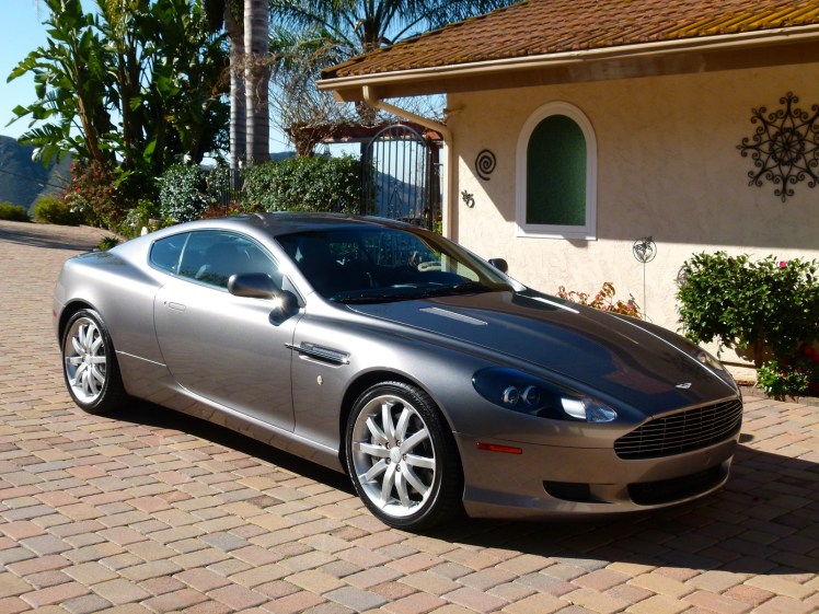 Aston Martin DB9