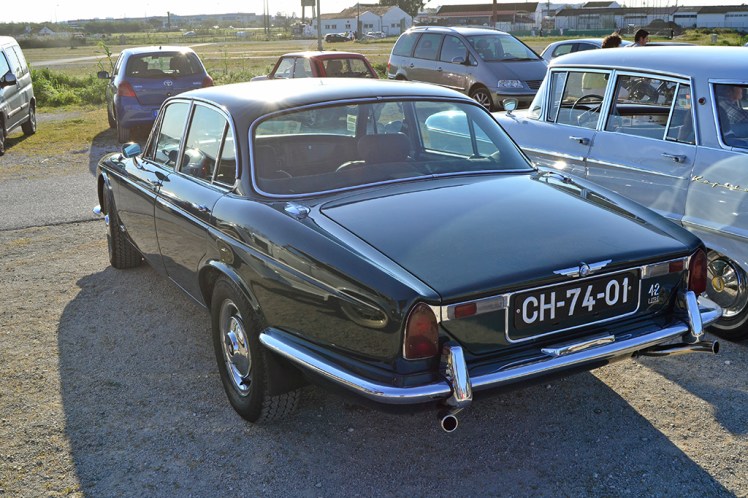 Jaguar XJ 4.2 (Rear)