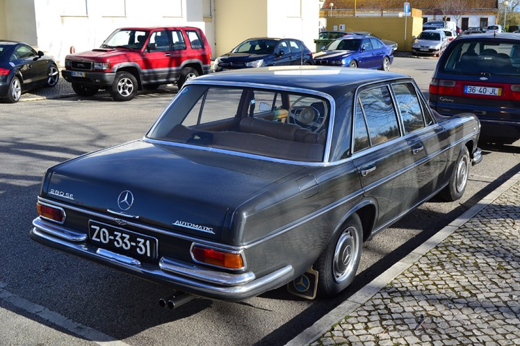 Mercedes Benz 280 SE (Rear)