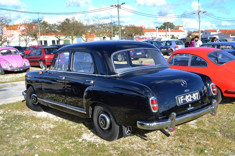 Mercedes Benz 180 (Rear)