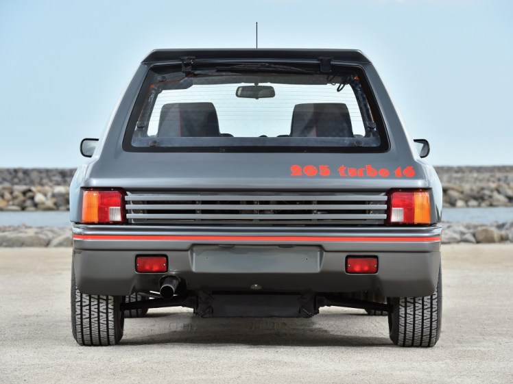 Peugeot 205 T16 (rear)