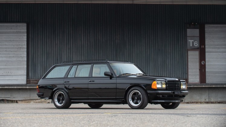 Mercedes Benz S123 500TE AMG