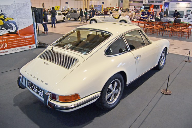 Porsche 911T 2.2 (rear)