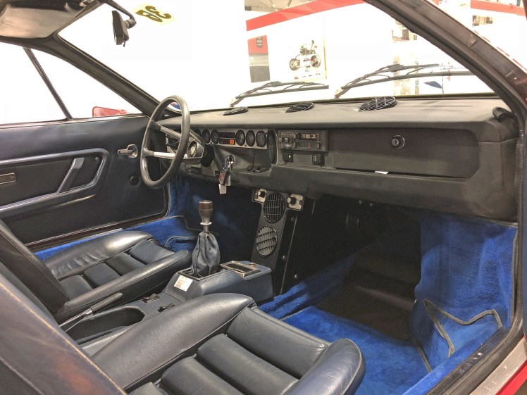 Lamborghini Urraco P250 (interior)
