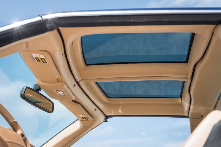 1999 Bentley Continental SC (blue) roof