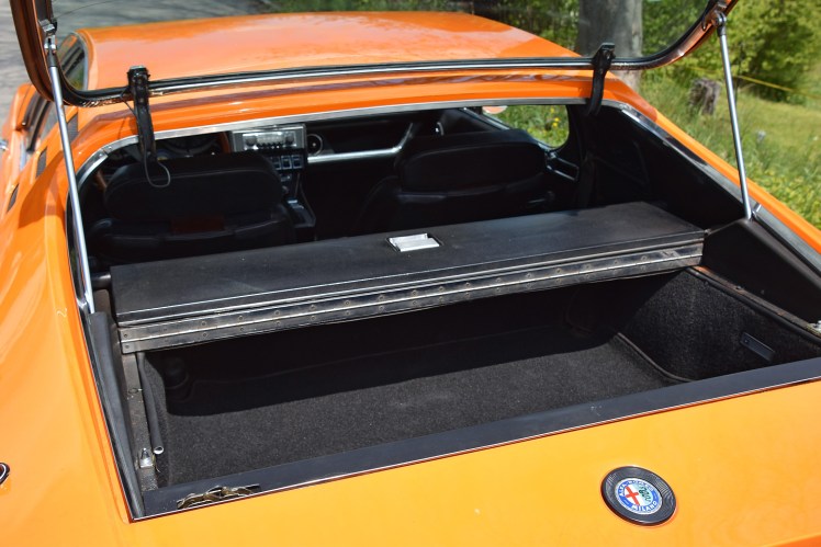 Alfa Romeo Montreal (interior 2)