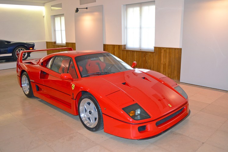 Ferrari F40 (1)
