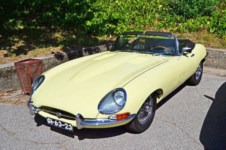 Jaguar E-Type Convertible (1)