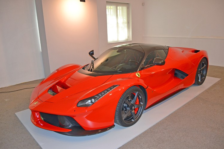 LaFerrari (1)
