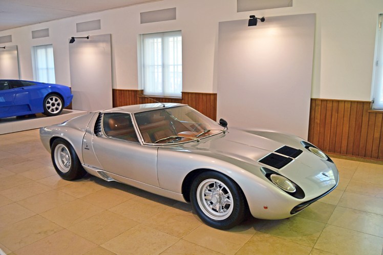 Lamborghini Miura SV (2)