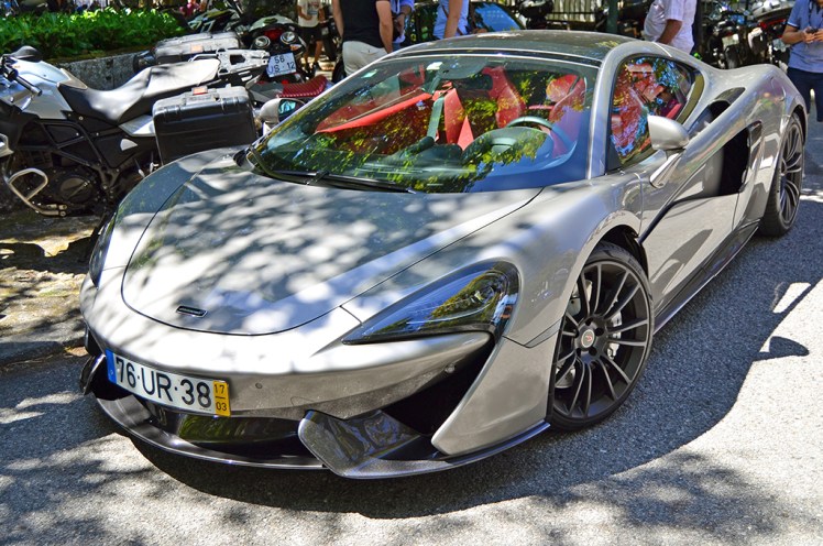McLaren 570S (1)