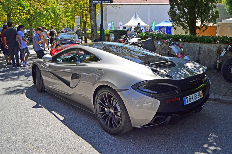 McLaren 570S (2)