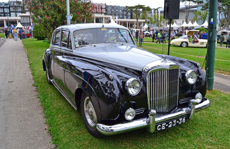 Bentley S2
