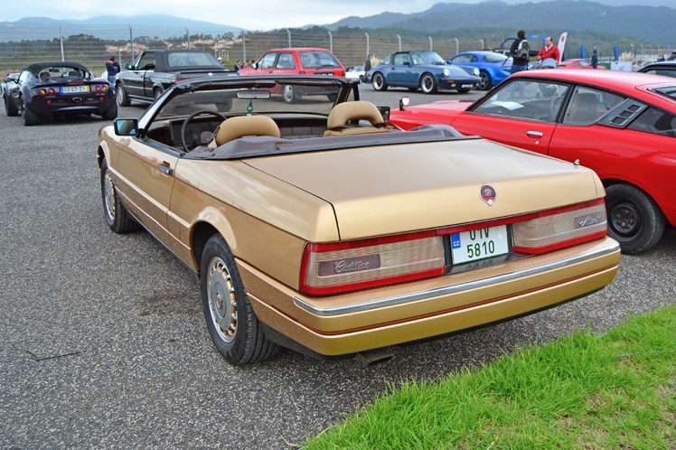 Cadillac Allante (4)