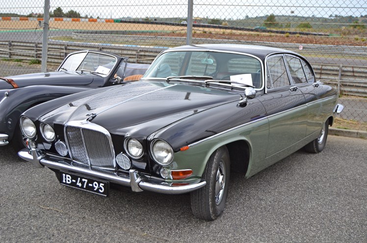 Jaguar 420