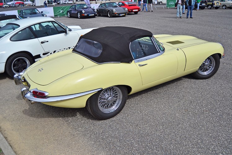 Jaguar E-Type Series 1 Convertible (2)