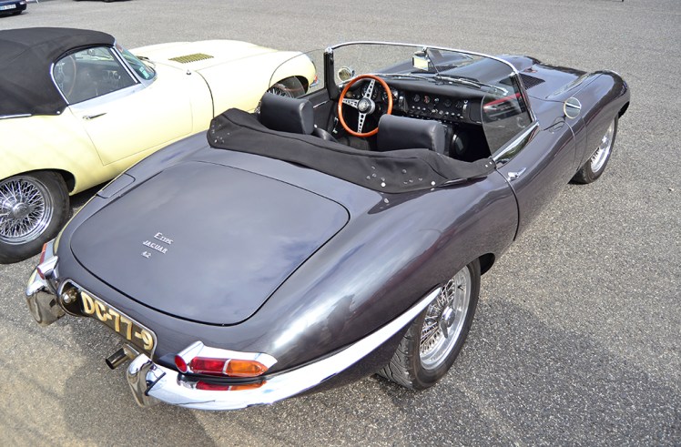 Jaguar E-Type Series 1 Convertible (5)
