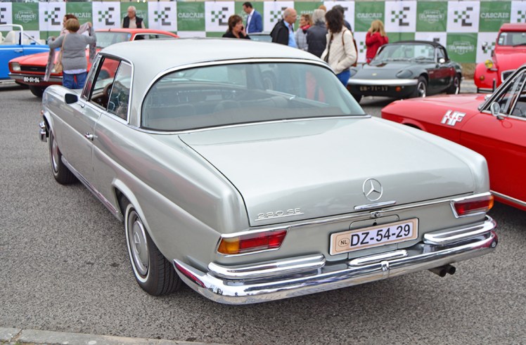 Mercedes-Benz 280SE (2)