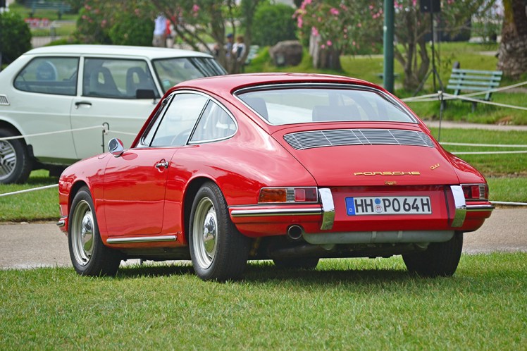 Porsche 911 (2)