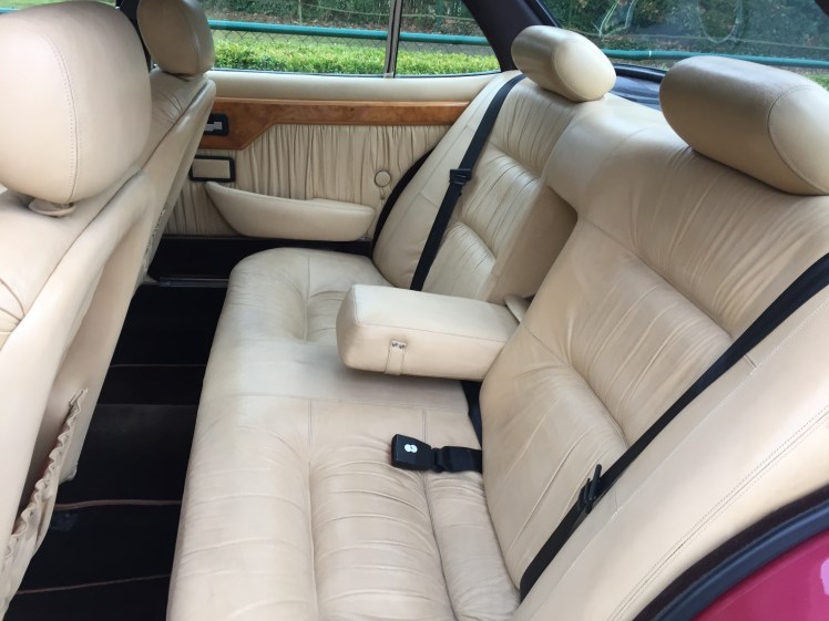 1982 De Tomaso Deauville Series II (rear seat)