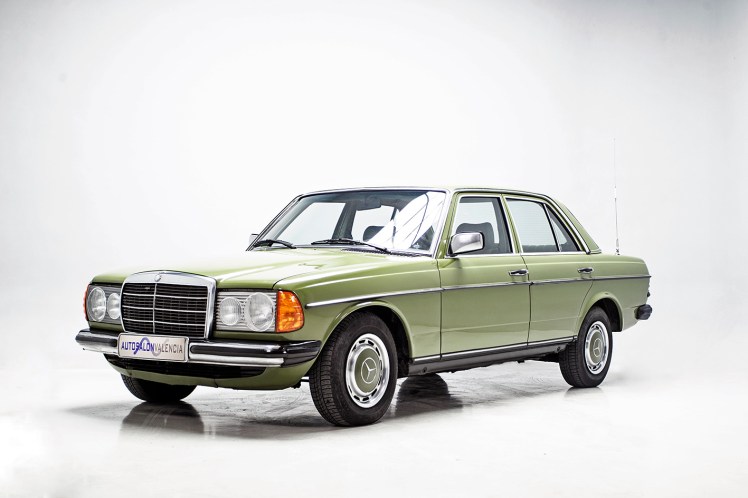 1982 Mercedes Benz W123 300D